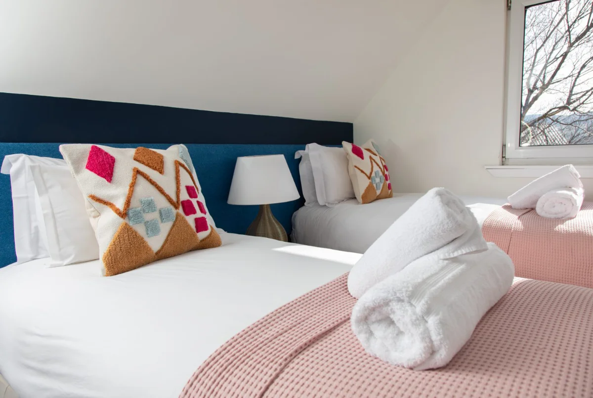 Croft4-sotttage-1-twin-bedroom-Isle-of-Skye-accommodation-1-1536x1024